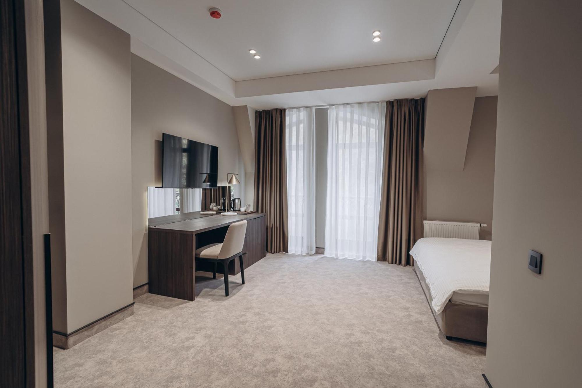 Park Hotel Bristol Ujgorod Dış mekan fotoğraf