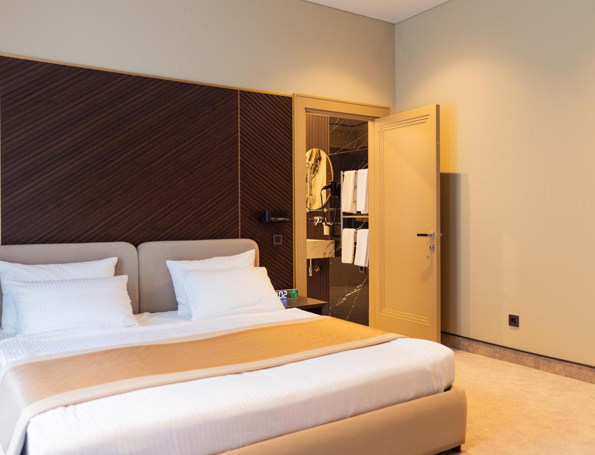 Park Hotel Bristol Ujgorod Oda fotoğraf