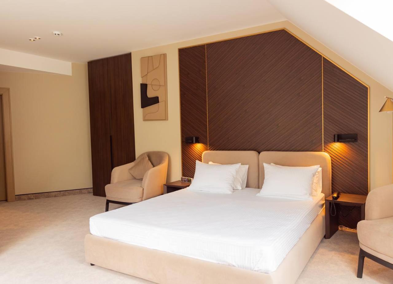Park Hotel Bristol Ujgorod Dış mekan fotoğraf