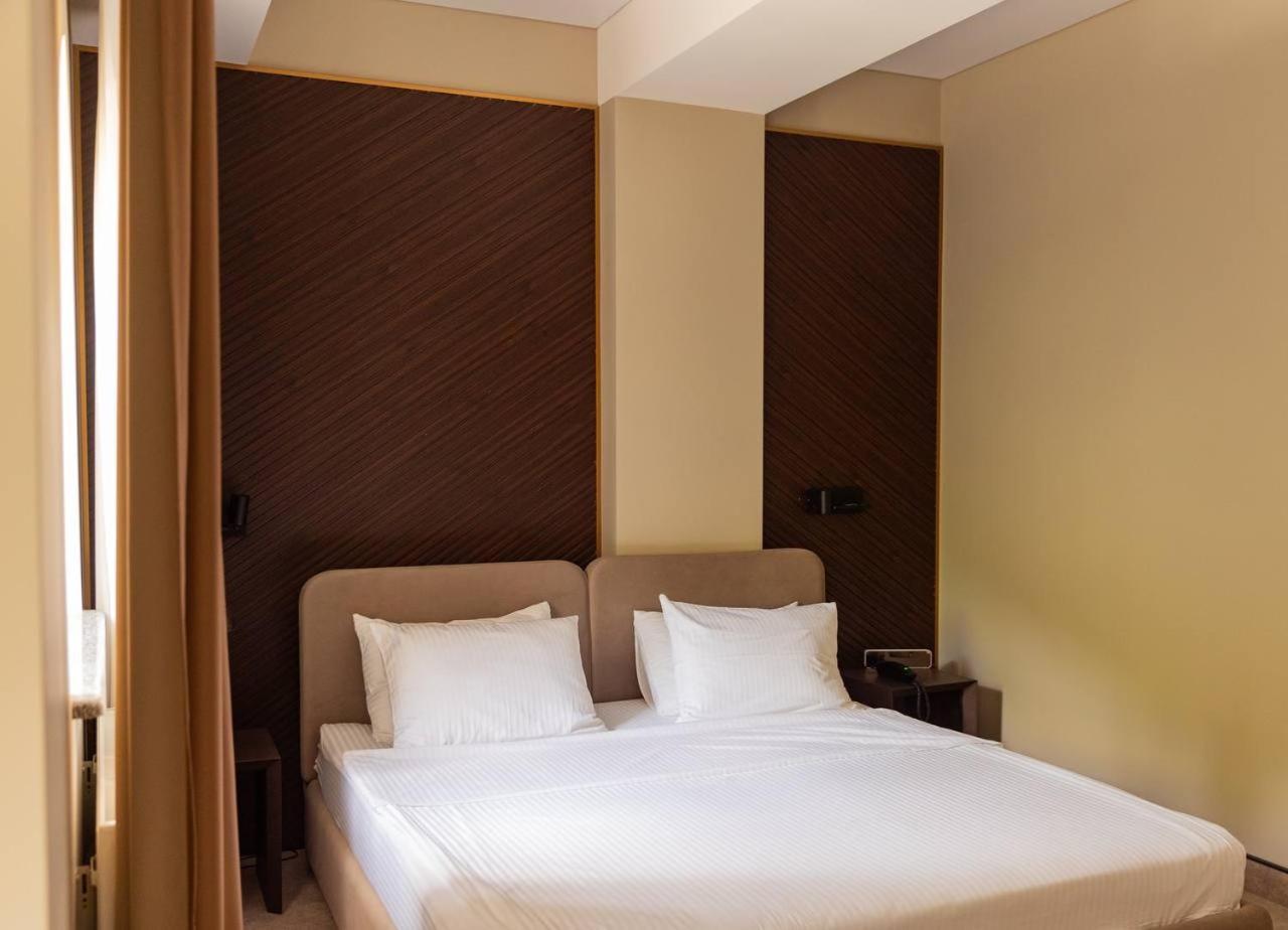 Park Hotel Bristol Ujgorod Oda fotoğraf